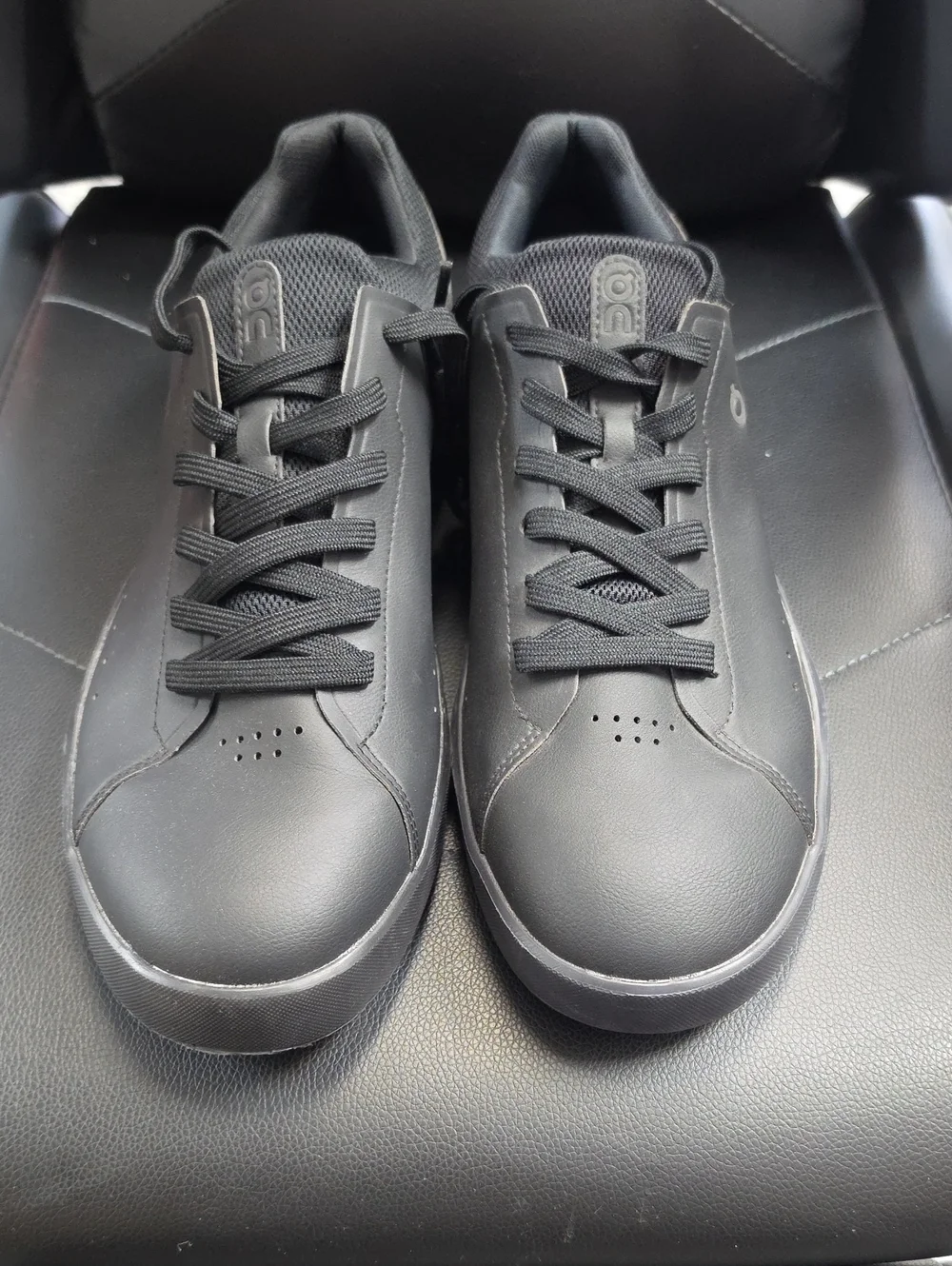 On Running Men's (The Roger) Black Low-Top Sneakers — Matte Black Finish